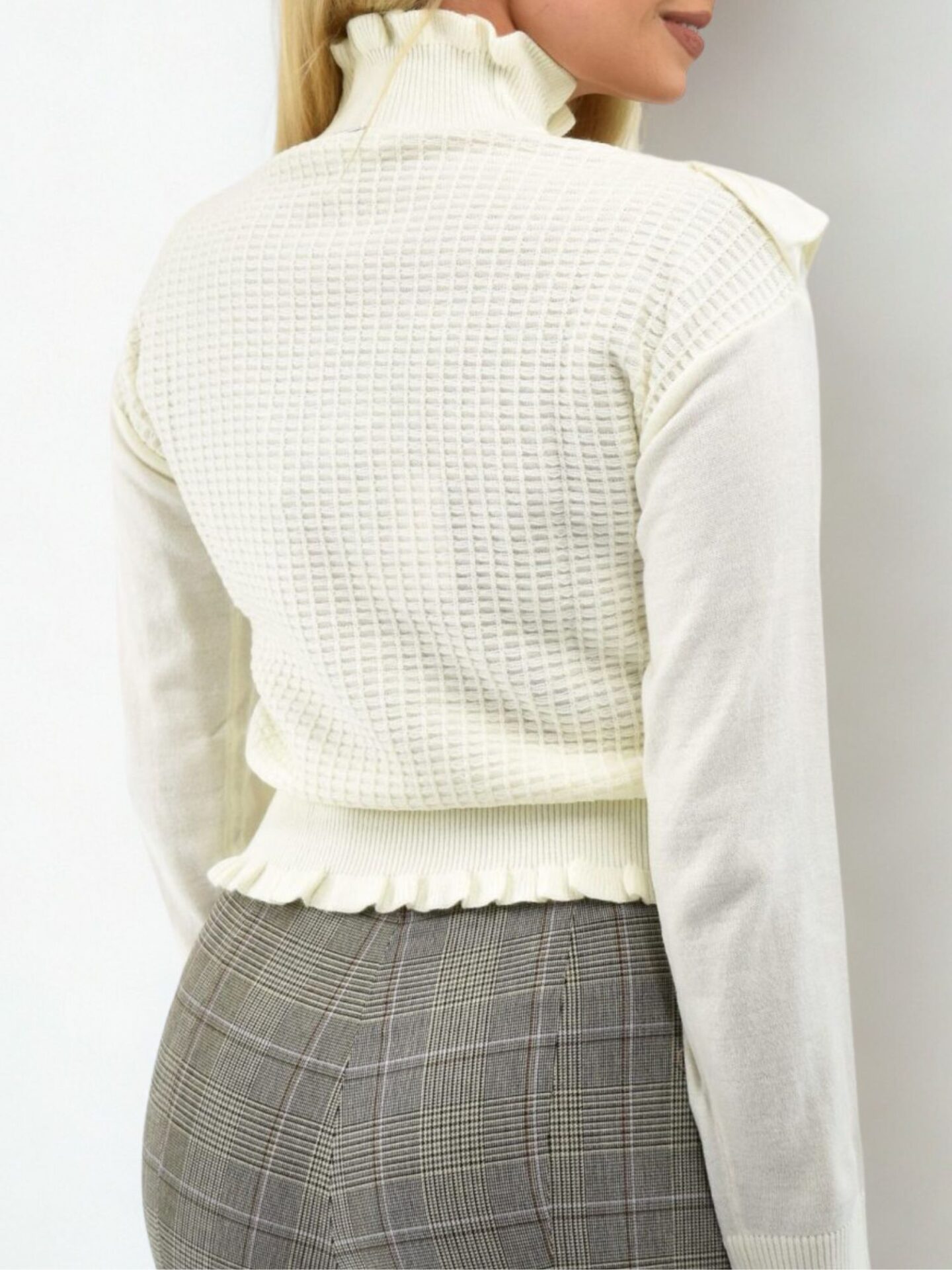Elegancki-sweter-z-falbana-Liu-Jo-1